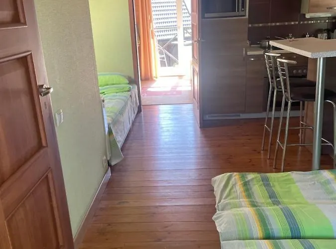 Rustic Private In Woods W/ Sauna & Pool *