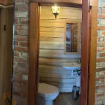 Будинок відпочинку Rustic Private In Woods W/ Sauna & Pool Вільнюс