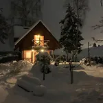 Rustic Private In Woods W/ Sauna & Pool Будинок відпочинку