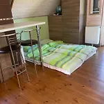 Rustic Private In Woods W/ Sauna & Pool Будинок відпочинку *